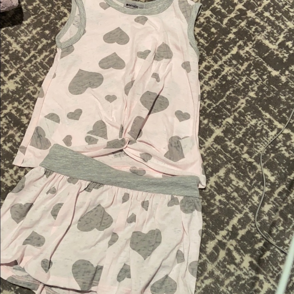 Two piece adorable hearts-never worn but no tags